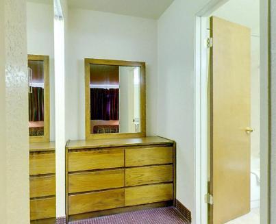 Amerihome Inn & Suites Houston Airport North 객실 사진