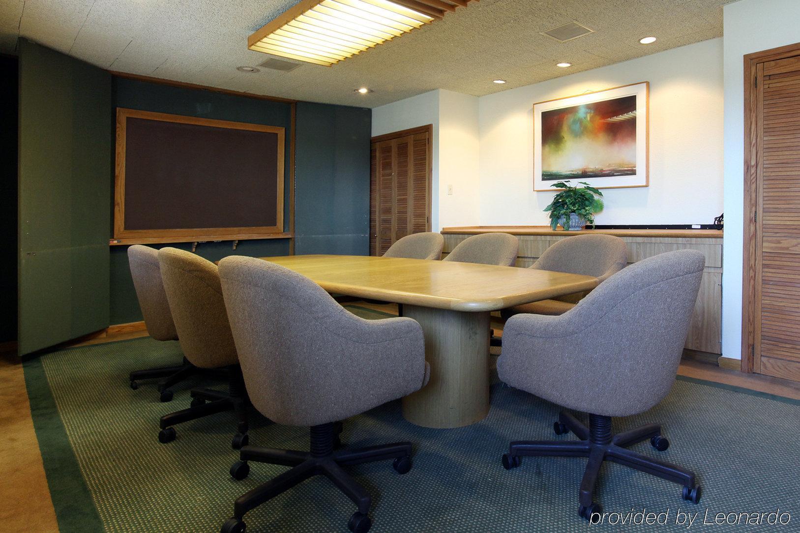 Amerihome Inn & Suites Houston Airport North 시설 사진