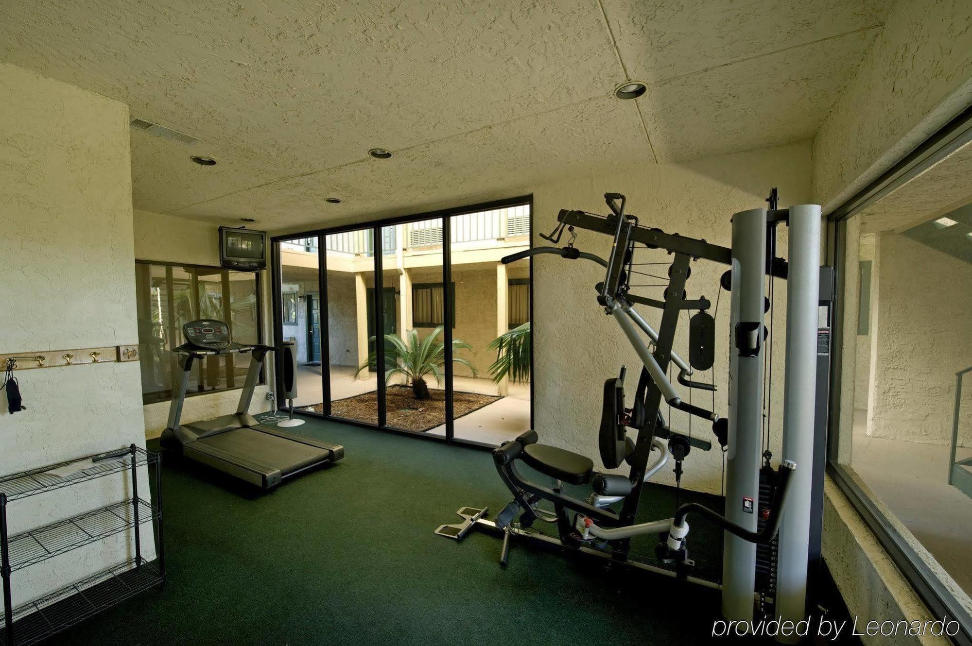 Amerihome Inn & Suites Houston Airport North 시설 사진